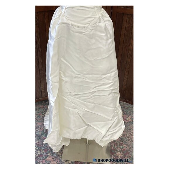 Alfred Angelo Vintage Wedding Dress and Veil - Picture 5 of 10